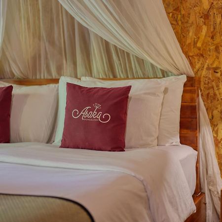 Asoka Bungalows Ped Esterno foto