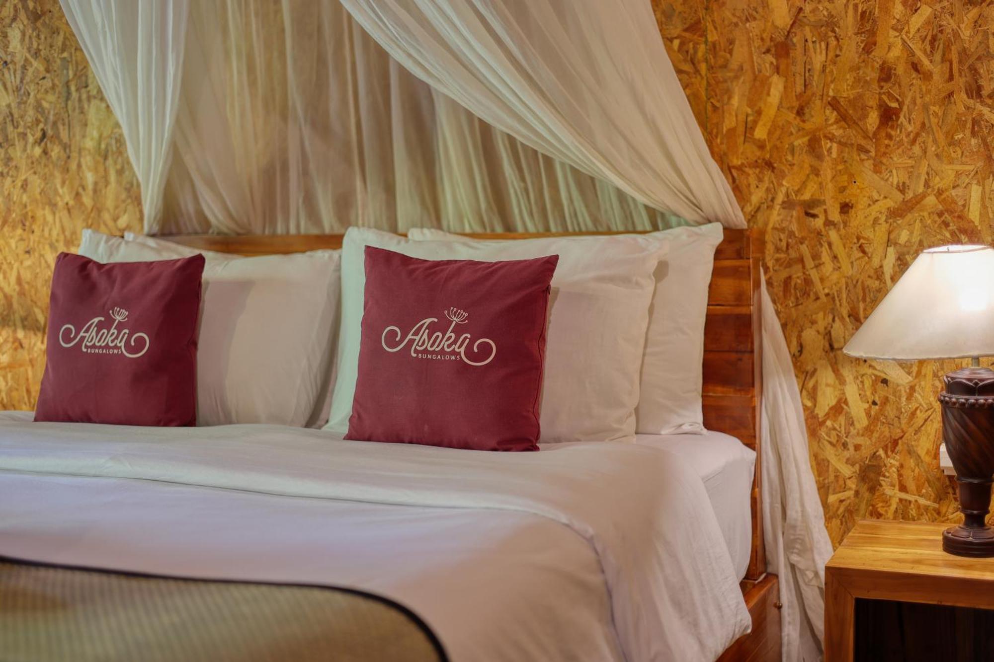 Asoka Bungalows Ped Esterno foto